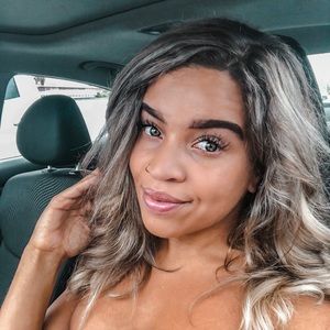 Meet your Posher, Amelia